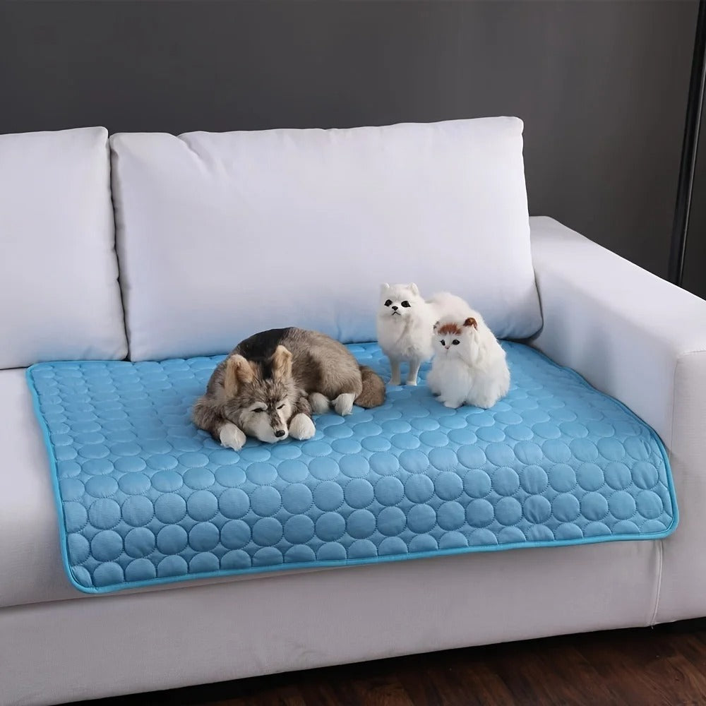 Self-Cooling Pet Mat – Washable Cooling Pad for Dogs & Cats